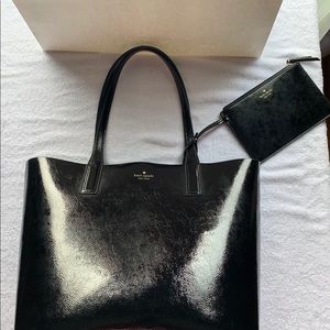KATE SPADE Arch Patent Large Reversible Tote